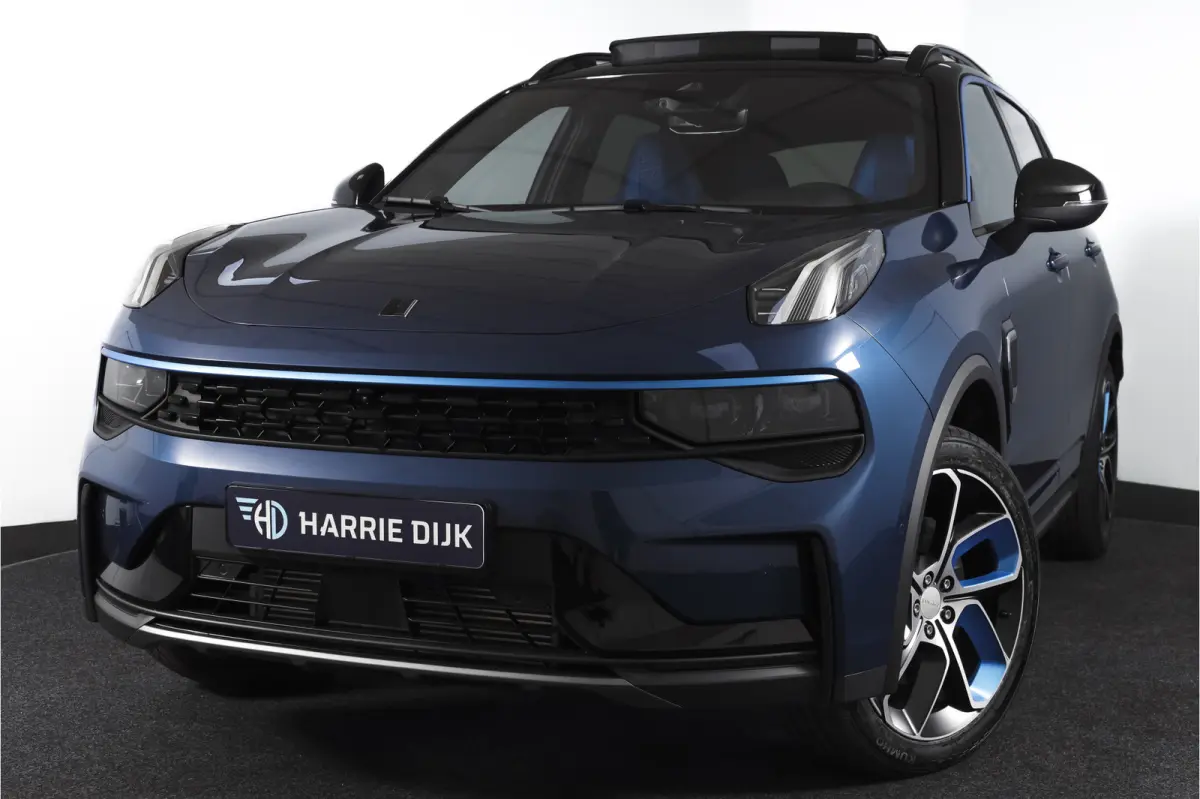 1.5 PHEV 261PK MY23 | Donkere hemel | 360 Camera | 7.4 kWh boordlader | S/K-panodak | Adapt. Cruise | Memory | Elek. klep | LM 20" | 6427