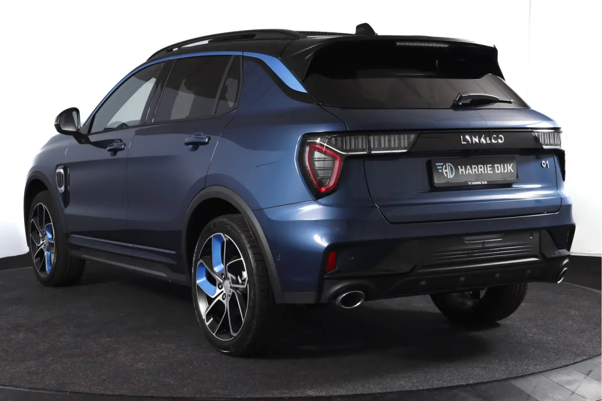 1.5 PHEV 261PK MY23 | Donkere hemel | 360 Camera | 7.4 kWh boordlader | S/K-panodak | Adapt. Cruise | Memory | Elek. klep | LM 20" | 6427