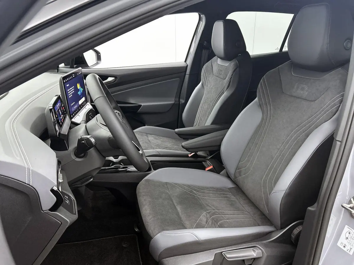 Pro Limited Edition 79 kWh 286 PK | NOVEMBER BINNEN | Automaat | Trekhaak | Navigatie | Stoelverwarming | Parkeersensoren | Adaptive Cruise Control | Apple Carplay | Android Auto | Climate C