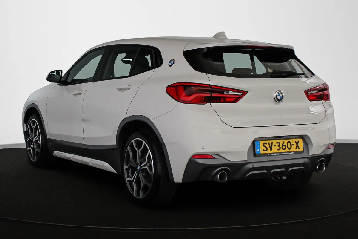xDrive20i High Executive M Sport X Achteruitrijcamera Head-Up Leder Adaptief Onderstel
