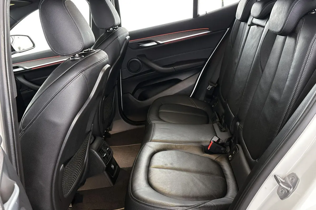 xDrive20i High Executive M Sport X Achteruitrijcamera Head-Up Leder Adaptief Onderstel