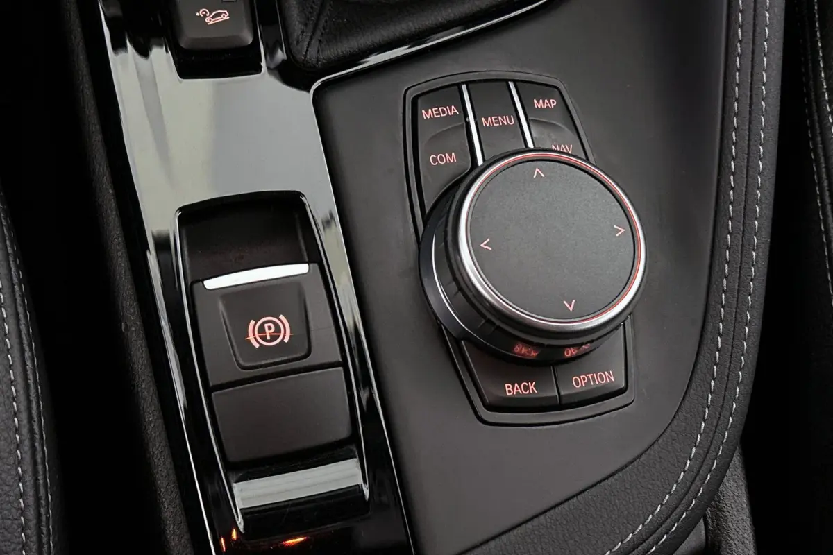 xDrive20i High Executive M Sport X Achteruitrijcamera Head-Up Leder Adaptief Onderstel