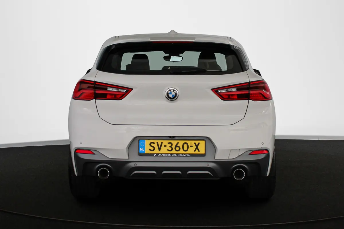 xDrive20i High Executive M Sport X Achteruitrijcamera Head-Up Leder Adaptief Onderstel