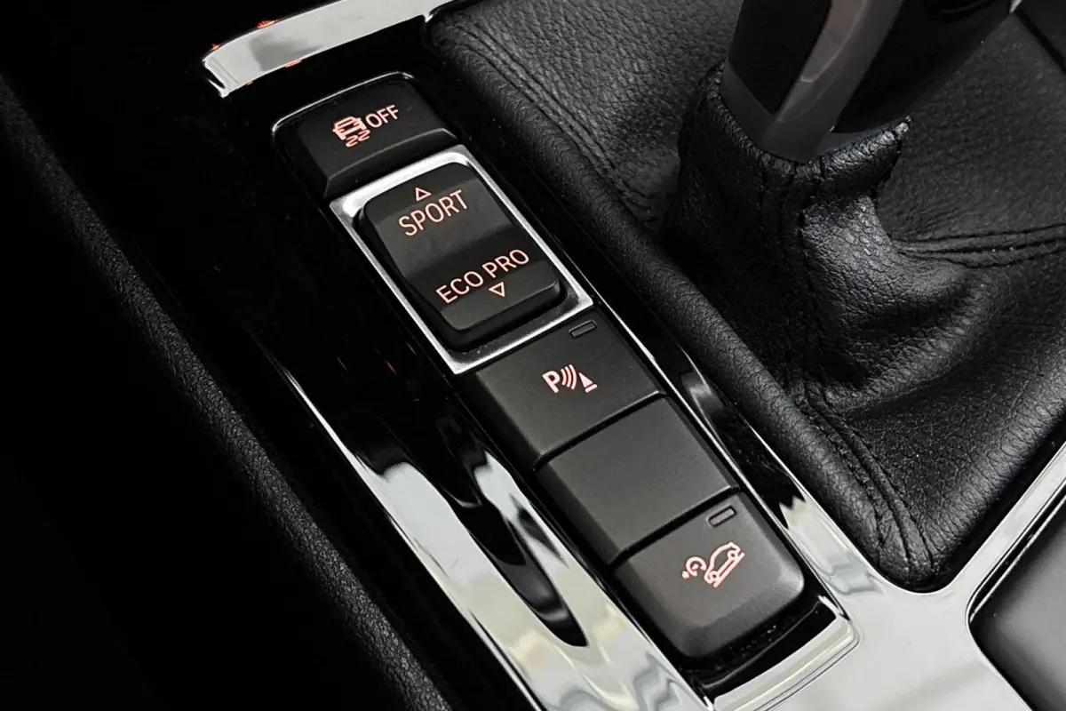xDrive20i High Executive M Sport X Achteruitrijcamera Head-Up Leder Adaptief Onderstel