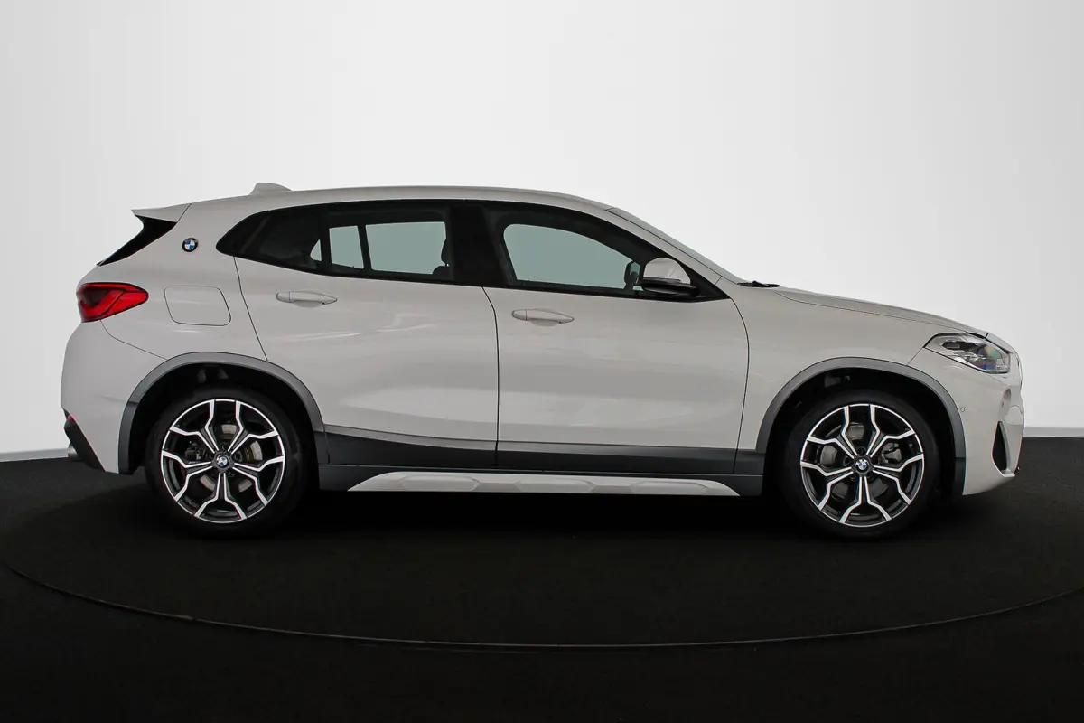 xDrive20i High Executive M Sport X Achteruitrijcamera Head-Up Leder Adaptief Onderstel