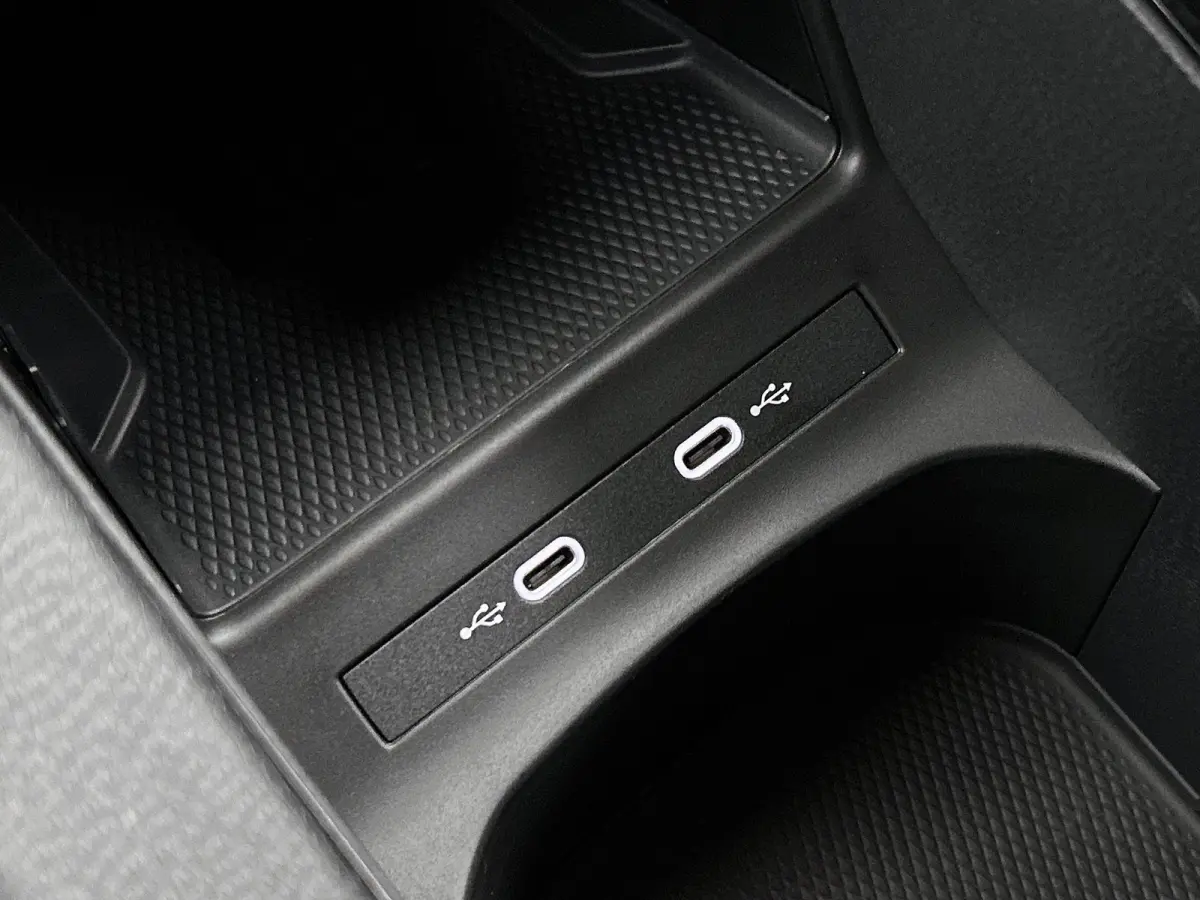 Pro Limited Edition 79 kWh 286 PK | NOVEMBER BINNEN | Automaat | Trekhaak | Navigatie | Stoelverwarming | Parkeersensoren | Adaptive Cruise Control | Apple Carplay | Android Auto | Climate C
