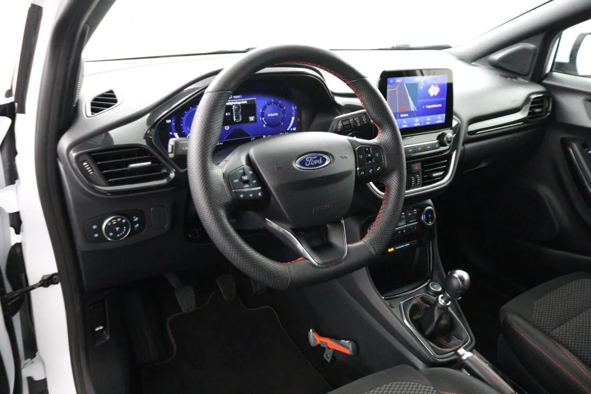 1.0 EcoBoost ST-Line | Trekhaak | Keyless Entry | CarPlay | Digitaal Dashboard |