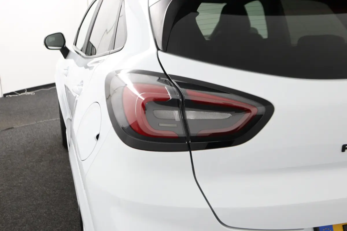 1.0 EcoBoost ST-Line | Trekhaak | Keyless Entry | CarPlay | Digitaal Dashboard |