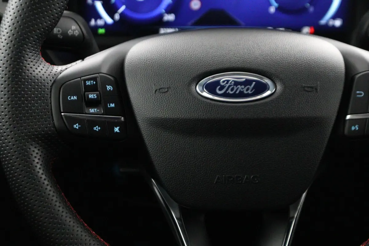 1.0 EcoBoost ST-Line | Trekhaak | Keyless Entry | CarPlay | Digitaal Dashboard |