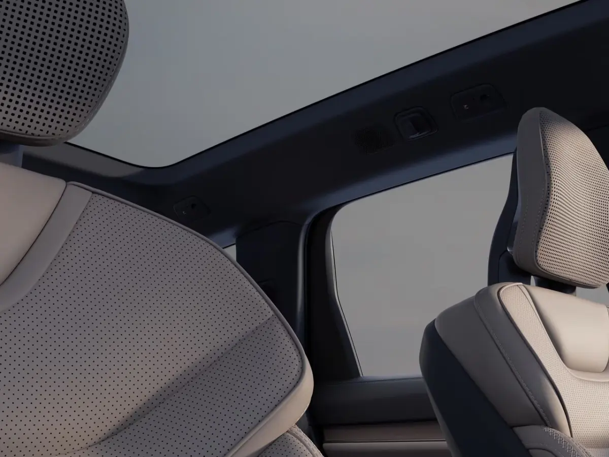 Twin Motor Ultra Executive Edition 7p. 106 kWh | 7 persoons | Achterbank verwarmd | Alarmsysteem