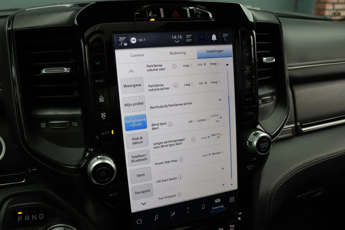 1500 5.7 V8 4x4 Crew Cab Limited | Prins-LPG | Luchtvering | Stoelventilatie V+A | Trekhaak | Panoramadak | ACC | Android Auto/Apple Carplay | HUD | Harman&Kardon | Surround Camera |