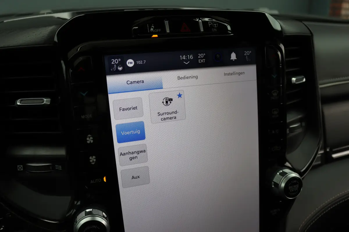 1500 5.7 V8 4x4 Crew Cab Limited | Prins-LPG | Luchtvering | Stoelventilatie V+A | Trekhaak | Panoramadak | ACC | Android Auto/Apple Carplay | HUD | Harman&Kardon | Surround Camera |
