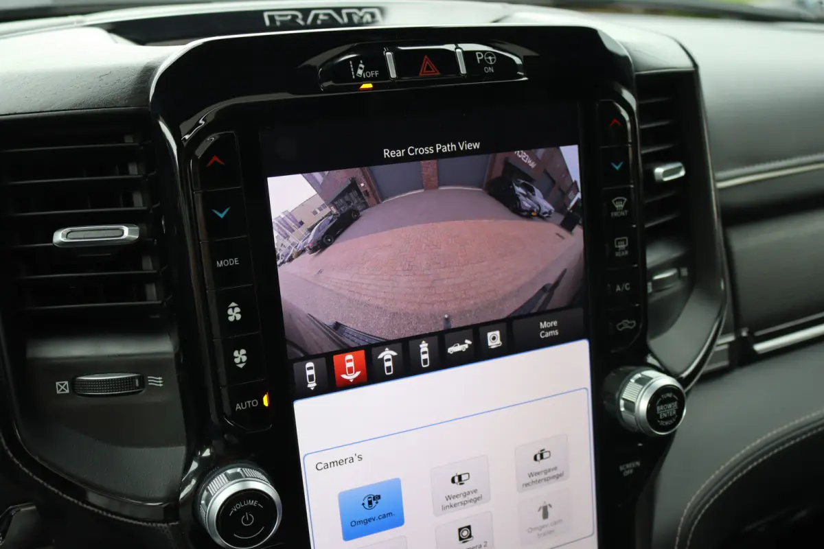 1500 5.7 V8 4x4 Crew Cab Limited | Prins-LPG | Luchtvering | Stoelventilatie V+A | Trekhaak | Panoramadak | ACC | Android Auto/Apple Carplay | HUD | Harman&Kardon | Surround Camera |
