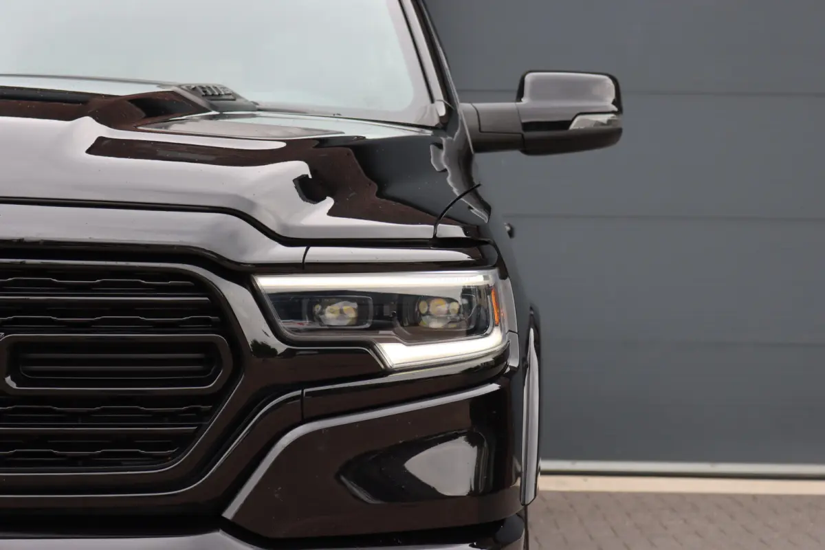 1500 5.7 V8 4x4 Crew Cab Limited | Prins-LPG | Luchtvering | Stoelventilatie V+A | Trekhaak | Panoramadak | ACC | Android Auto/Apple Carplay | HUD | Harman&Kardon | Surround Camera |