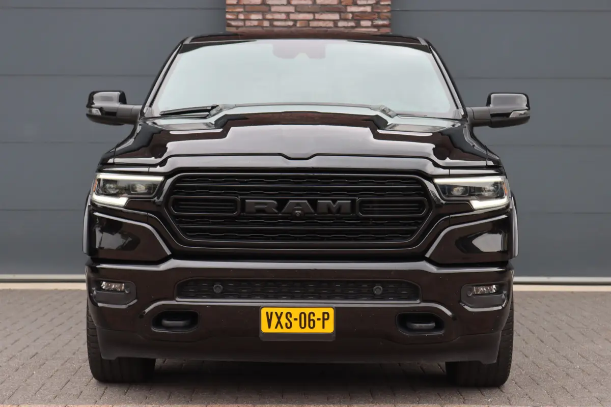 1500 5.7 V8 4x4 Crew Cab Limited | Prins-LPG | Luchtvering | Stoelventilatie V+A | Trekhaak | Panoramadak | ACC | Android Auto/Apple Carplay | HUD | Harman&Kardon | Surround Camera |