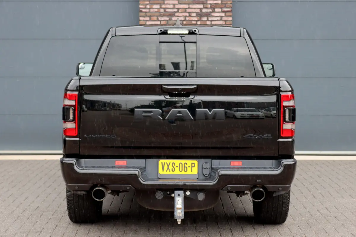 1500 5.7 V8 4x4 Crew Cab Limited | Prins-LPG | Luchtvering | Stoelventilatie V+A | Trekhaak | Panoramadak | ACC | Android Auto/Apple Carplay | HUD | Harman&Kardon | Surround Camera |