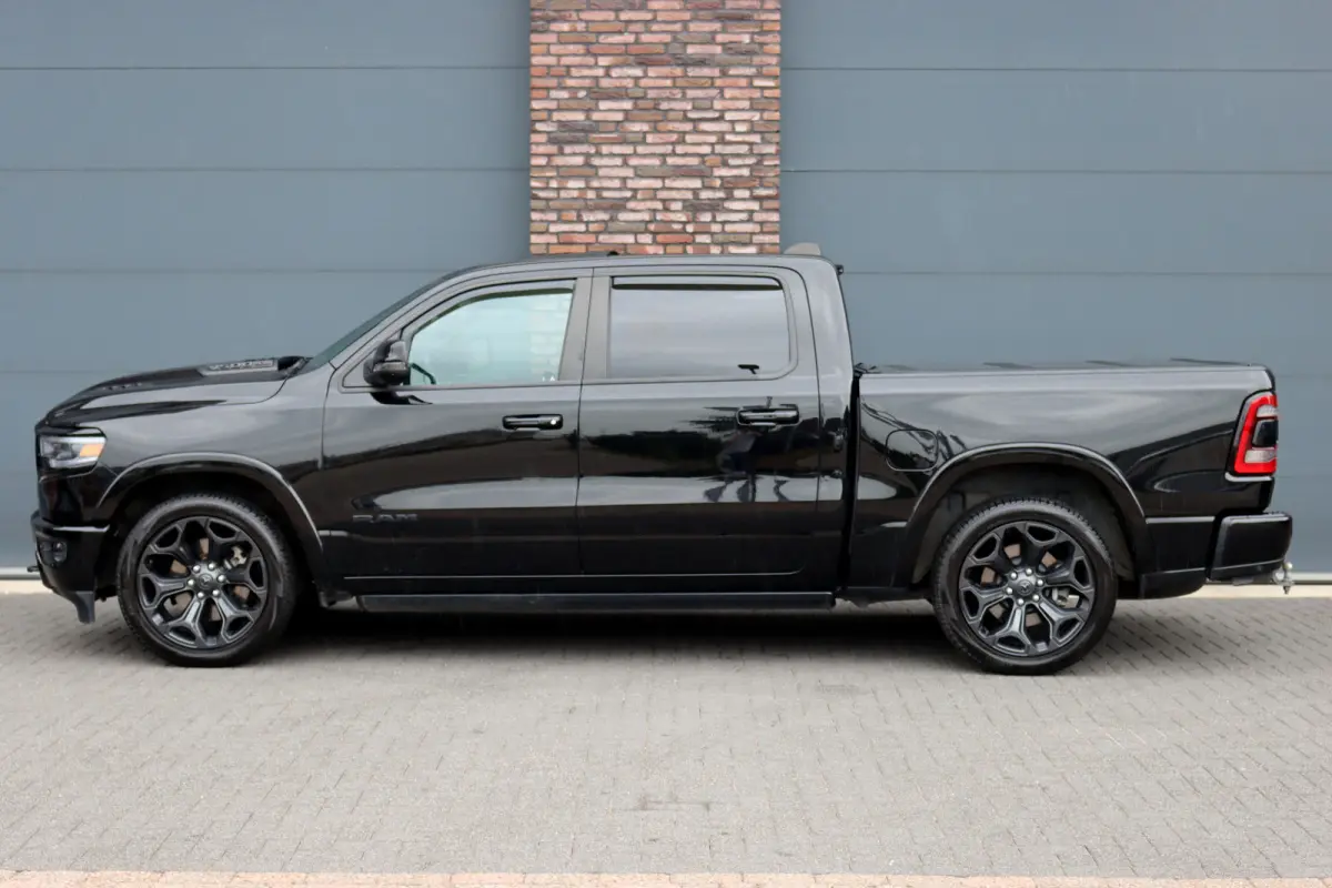 1500 5.7 V8 4x4 Crew Cab Limited | Prins-LPG | Luchtvering | Stoelventilatie V+A | Trekhaak | Panoramadak | ACC | Android Auto/Apple Carplay | HUD | Harman&Kardon | Surround Camera |