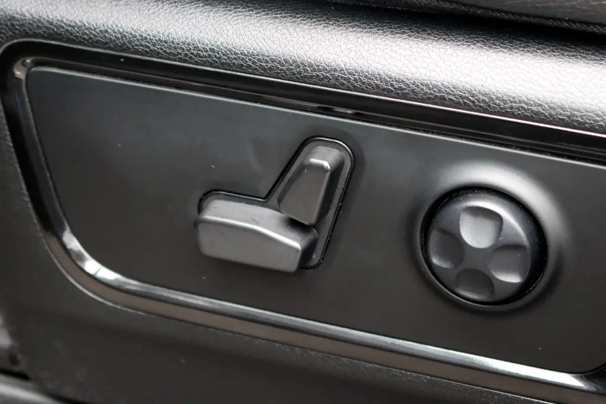 1500 5.7 V8 4x4 Crew Cab Limited | Prins-LPG | Luchtvering | Stoelventilatie V+A | Trekhaak | Panoramadak | ACC | Android Auto/Apple Carplay | HUD | Harman&Kardon | Surround Camera |