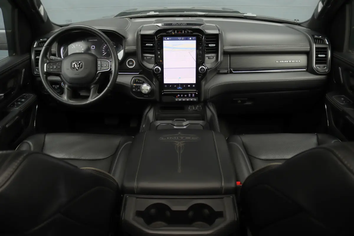 1500 5.7 V8 4x4 Crew Cab Limited | Prins-LPG | Luchtvering | Stoelventilatie V+A | Trekhaak | Panoramadak | ACC | Android Auto/Apple Carplay | HUD | Harman&Kardon | Surround Camera |