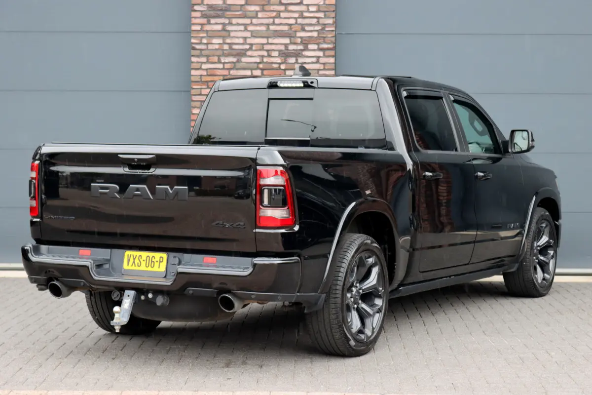 1500 5.7 V8 4x4 Crew Cab Limited | Prins-LPG | Luchtvering | Stoelventilatie V+A | Trekhaak | Panoramadak | ACC | Android Auto/Apple Carplay | HUD | Harman&Kardon | Surround Camera |