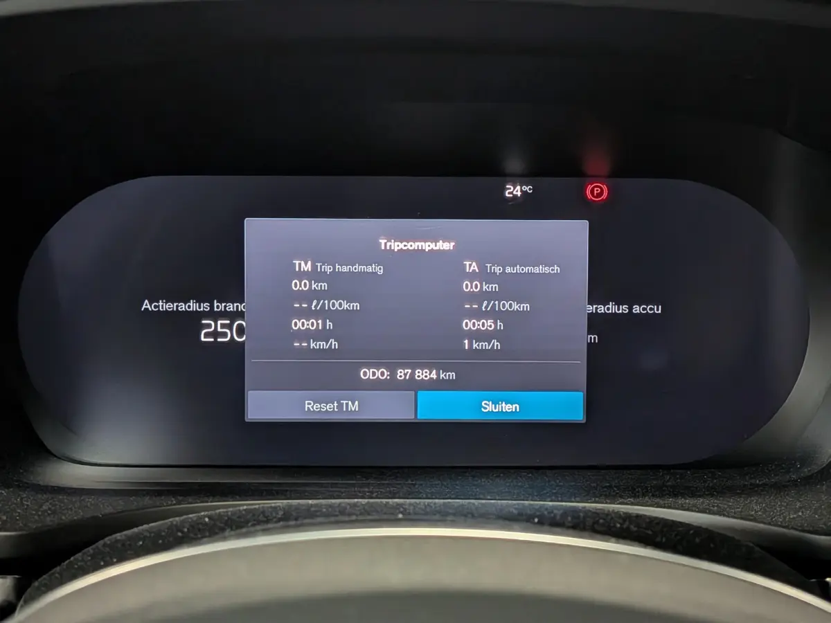 2.0 T8 Plug-in hybrid AWD Polestar Engineered | Heico Uitlaat Systeem | Bowers & Wilkins | Trekhaak | Stoel + Stuur Verwarming | 360 Camera |