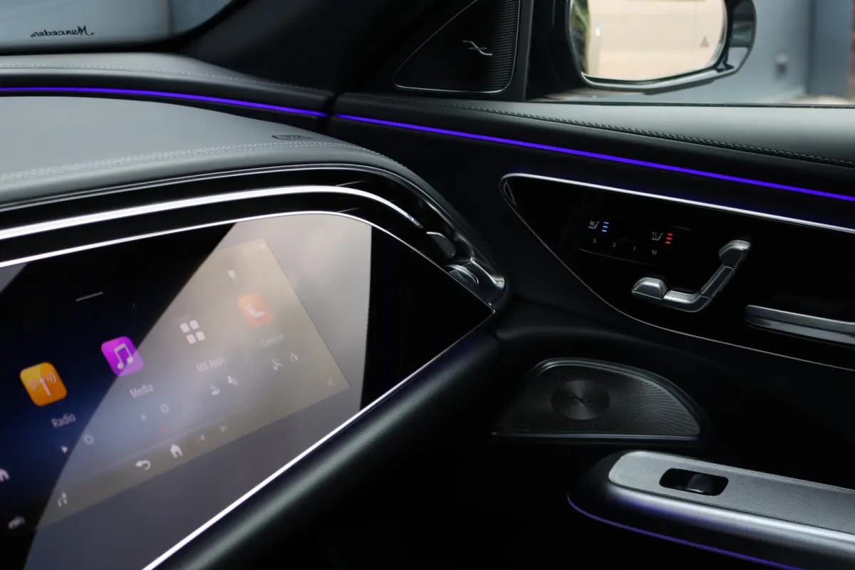 300 e AMG Line | Hyperscreen | Distronic+ | Nappa Leder | Burmester | Massage | Stoelventilatie | Digital Light | Trekhaak | Pamoramdak | HUD | Verwarmd Stuurwiel |