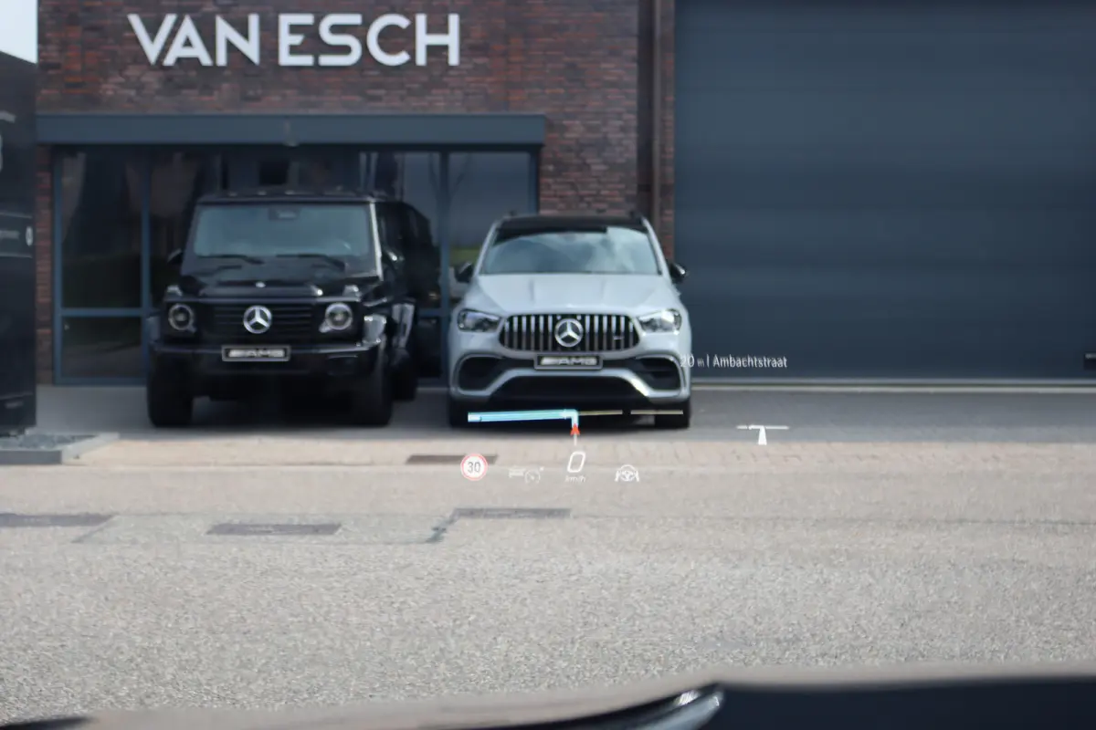 300 e AMG Line | Hyperscreen | Distronic+ | Nappa Leder | Burmester | Massage | Stoelventilatie | Digital Light | Trekhaak | Pamoramdak | HUD | Verwarmd Stuurwiel |