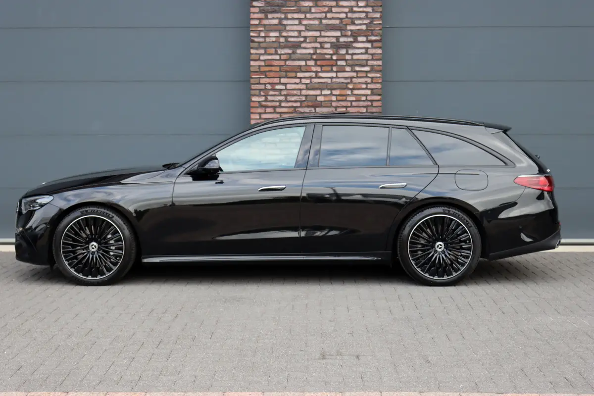 300 e AMG Line | Hyperscreen | Distronic+ | Nappa Leder | Burmester | Massage | Stoelventilatie | Digital Light | Trekhaak | Pamoramdak | HUD | Verwarmd Stuurwiel |
