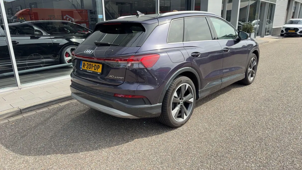 40 Launch edition S Competition 77 kWh 204 PK