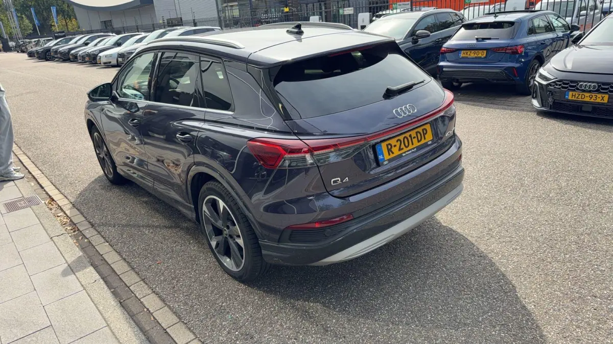 40 Launch edition S Competition 77 kWh 204 PK