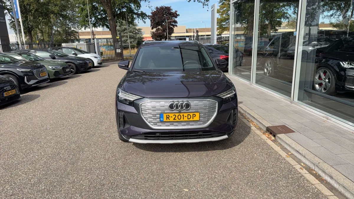 40 Launch edition S Competition 77 kWh 204 PK