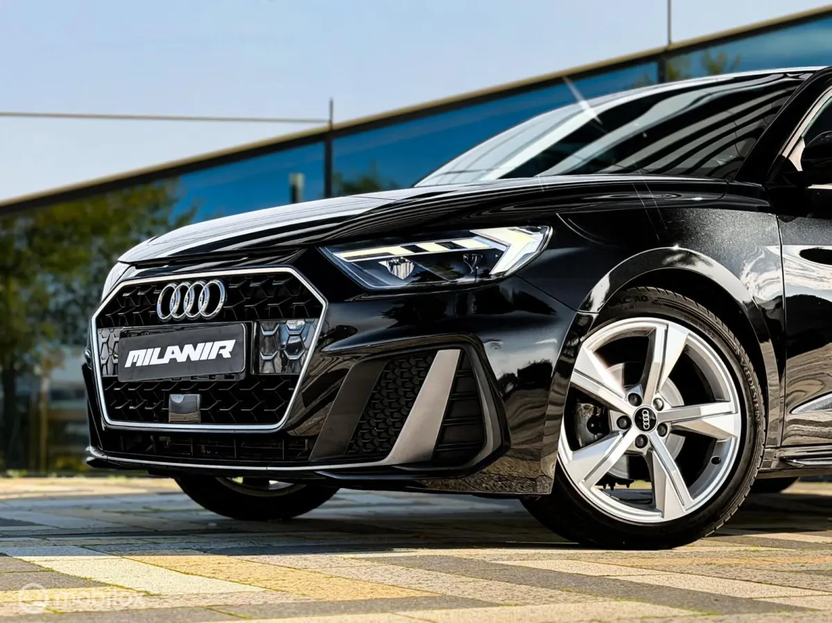 30 TFSI S-Line | BTW | Carplay