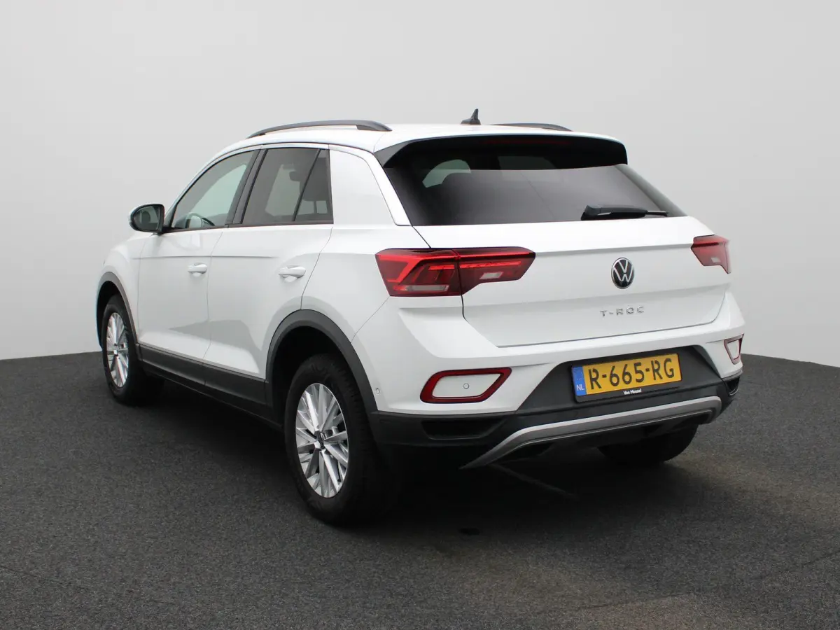 1.0 TSI Life 110 PK| Origineel Nederlands | Navigatie | Achteruitrijcamera | Privacy Glass | Parkeersensoren | Apple Carplay