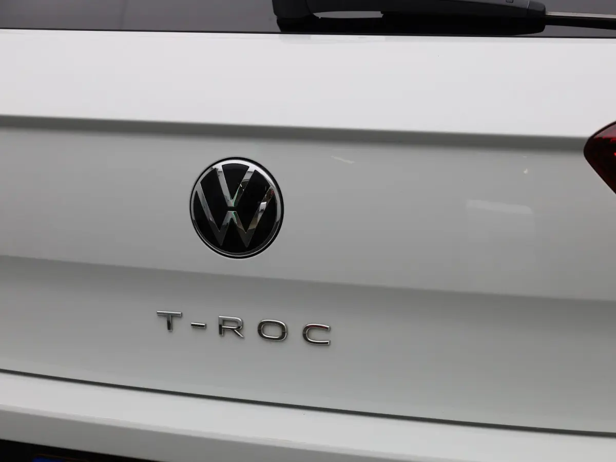 1.0 TSI Life 110 PK| Origineel Nederlands | Navigatie | Achteruitrijcamera | Privacy Glass | Parkeersensoren | Apple Carplay