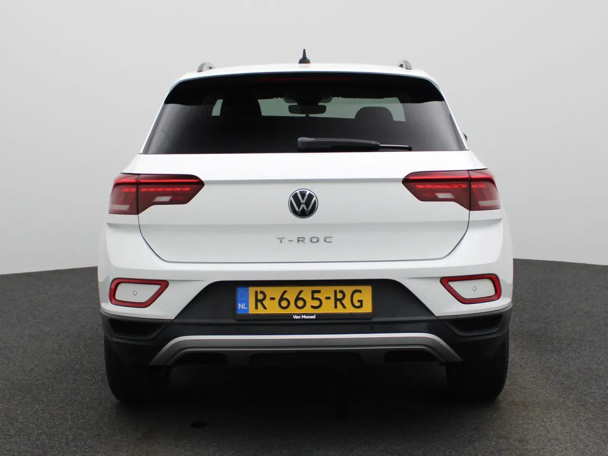 1.0 TSI Life 110 PK| Origineel Nederlands | Navigatie | Achteruitrijcamera | Privacy Glass | Parkeersensoren | Apple Carplay