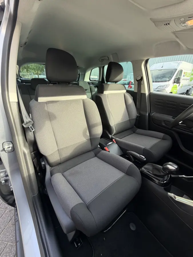 130pk Max (Camera - Keyless Entry - Head up - LED - Navigatie - Automatische Airco - Apple Carplay - 17")
