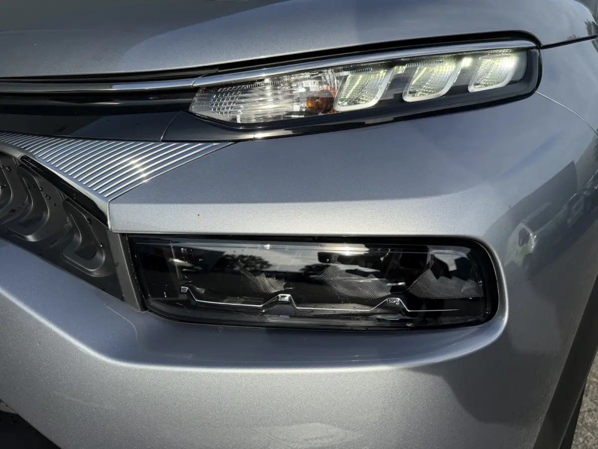 130pk Max (Camera - Keyless Entry - Head up - LED - Navigatie - Automatische Airco - Apple Carplay - 17")