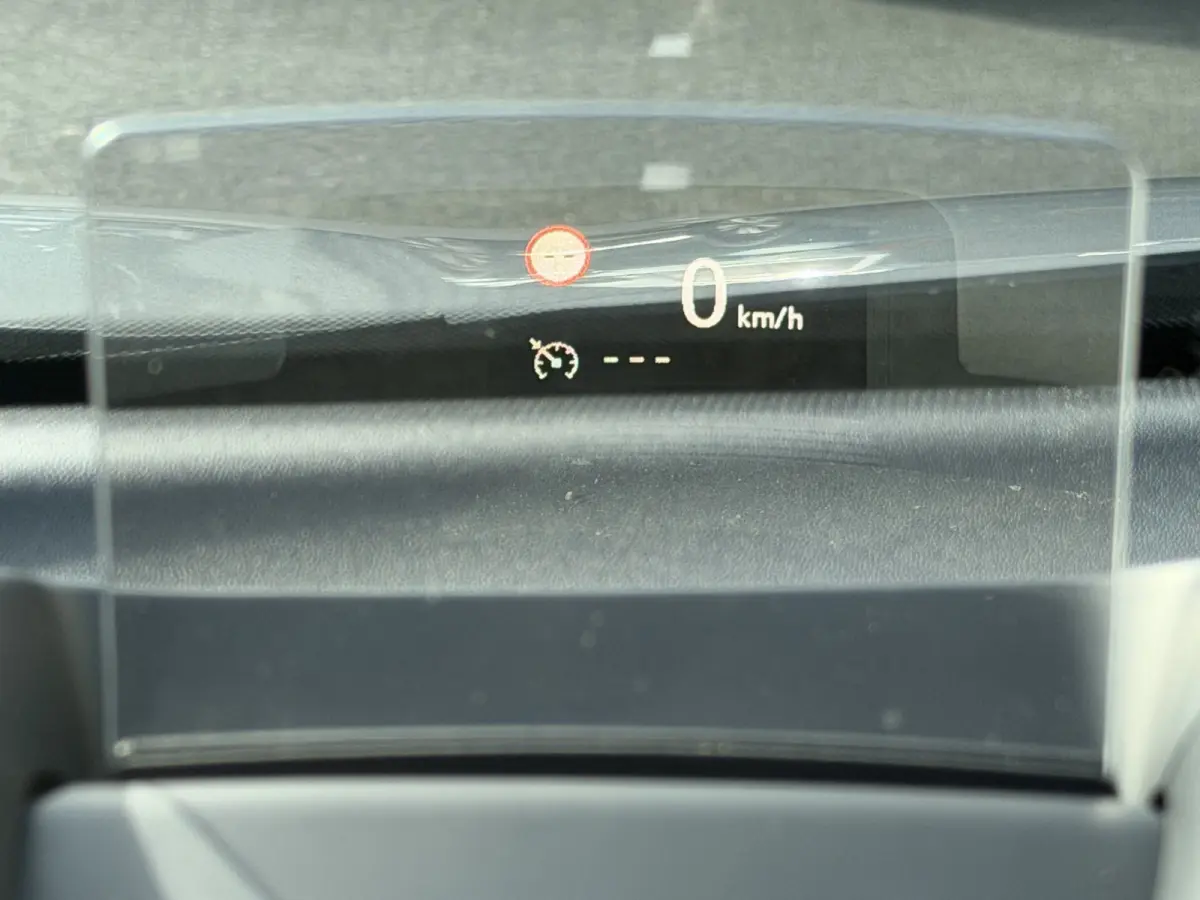 130pk Max (Camera - Keyless Entry - Head up - LED - Navigatie - Automatische Airco - Apple Carplay - 17")
