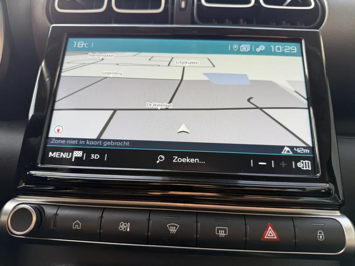 130pk Max (Camera - Keyless Entry - Head up - LED - Navigatie - Automatische Airco - Apple Carplay - 17")