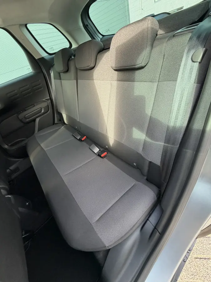 130pk Max (Camera - Keyless Entry - Head up - LED - Navigatie - Automatische Airco - Apple Carplay - 17")