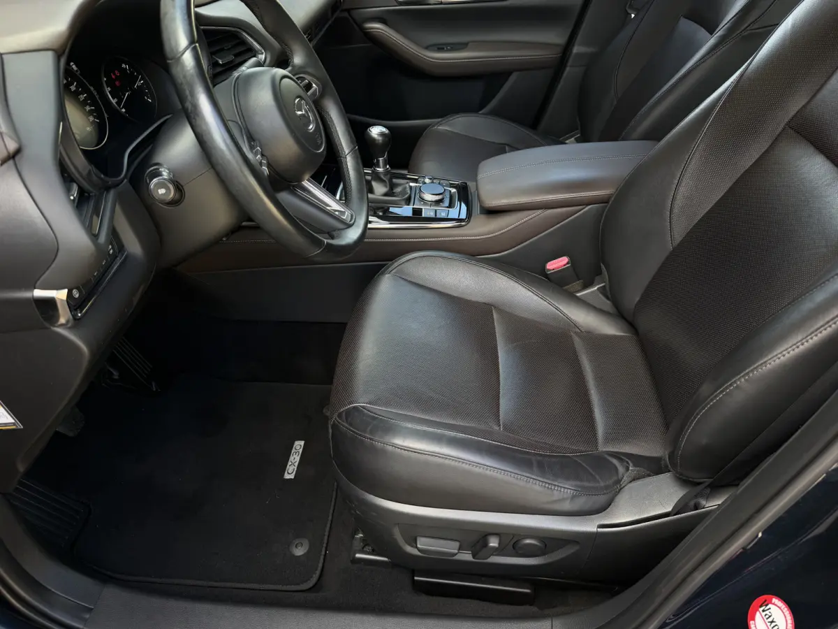 2.0 e-SkyActiv-X M Hybrid Comfort / Keyless / Trekhaak / 18"LM / Carplay / Navi / PDC + Camera