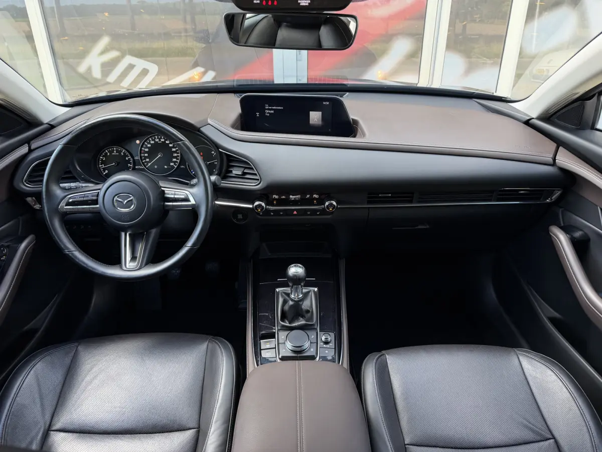 2.0 e-SkyActiv-X M Hybrid Comfort / Keyless / Trekhaak / 18"LM / Carplay / Navi / PDC + Camera