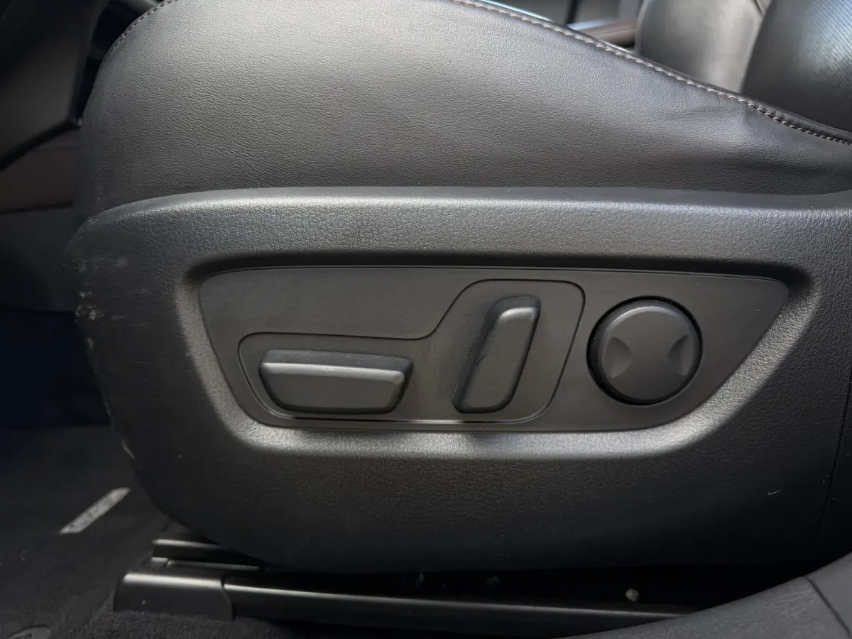 2.0 e-SkyActiv-X M Hybrid Comfort / Keyless / Trekhaak / 18"LM / Carplay / Navi / PDC + Camera