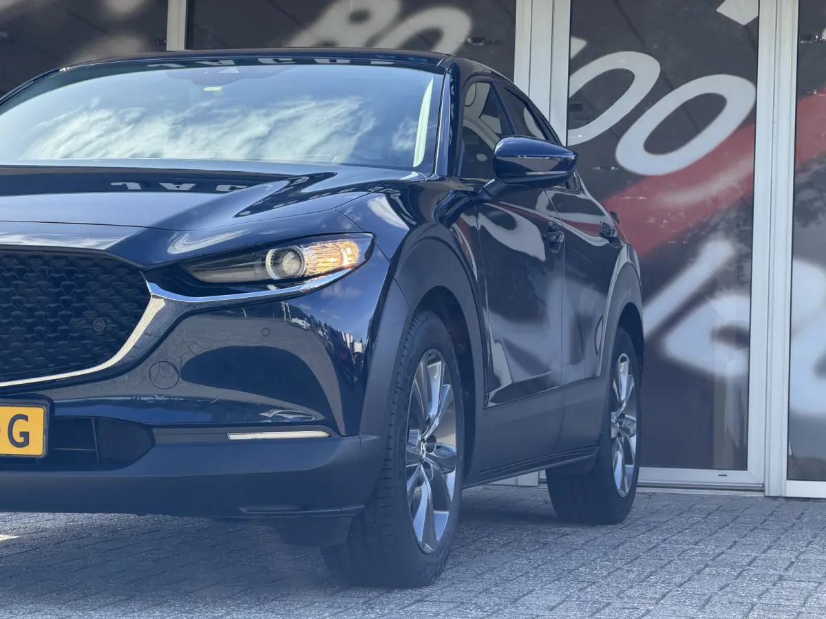 2.0 e-SkyActiv-X M Hybrid Comfort / Keyless / Trekhaak / 18"LM / Carplay / Navi / PDC + Camera