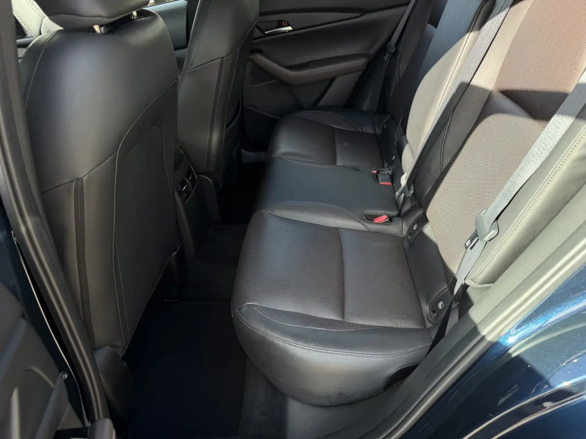 2.0 e-SkyActiv-X M Hybrid Comfort / Keyless / Trekhaak / 18"LM / Carplay / Navi / PDC + Camera