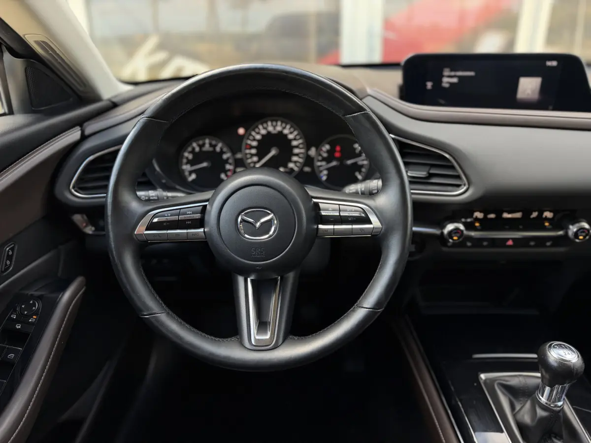 2.0 e-SkyActiv-X M Hybrid Comfort / Keyless / Trekhaak / 18"LM / Carplay / Navi / PDC + Camera