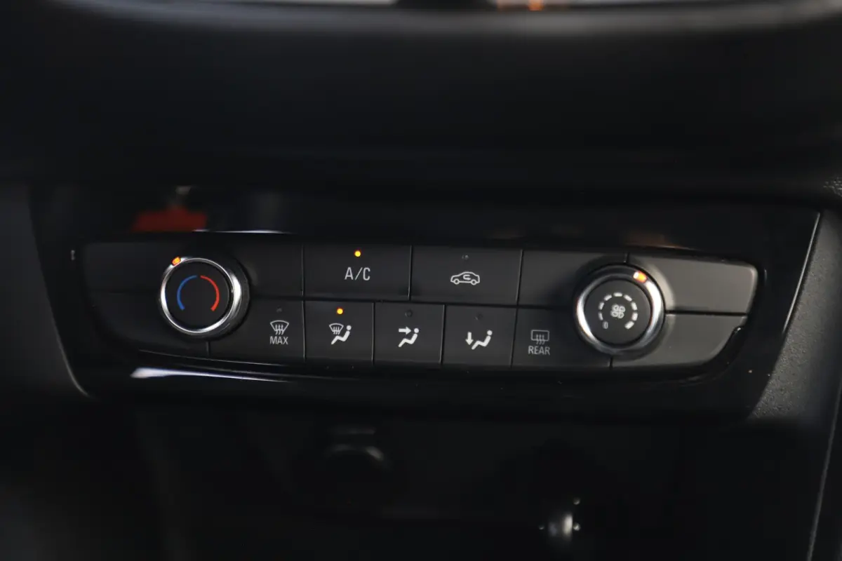 1.2 Edition 102PK NAP LMV Carplay Android Navigatie Airco Cruise Control Rijstrooksensor Parkeersensor