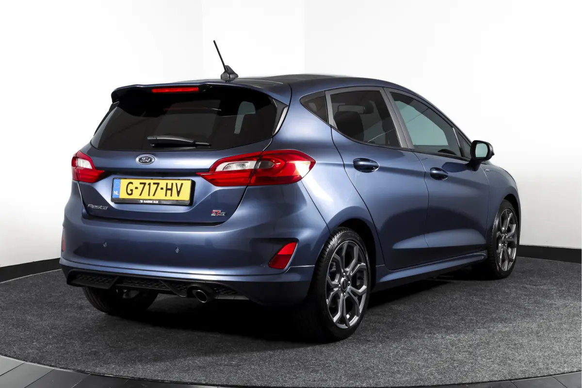 1.0 EcoBoost 100 PK ST-Line Orig. NL | Cruise | Winterpakket | PDC | Camera | NAV + App. Connect | ECC | LM 17" |