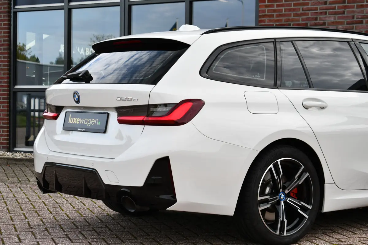 320e M-Sport Shadowline Leder 18inch BTW-auto!