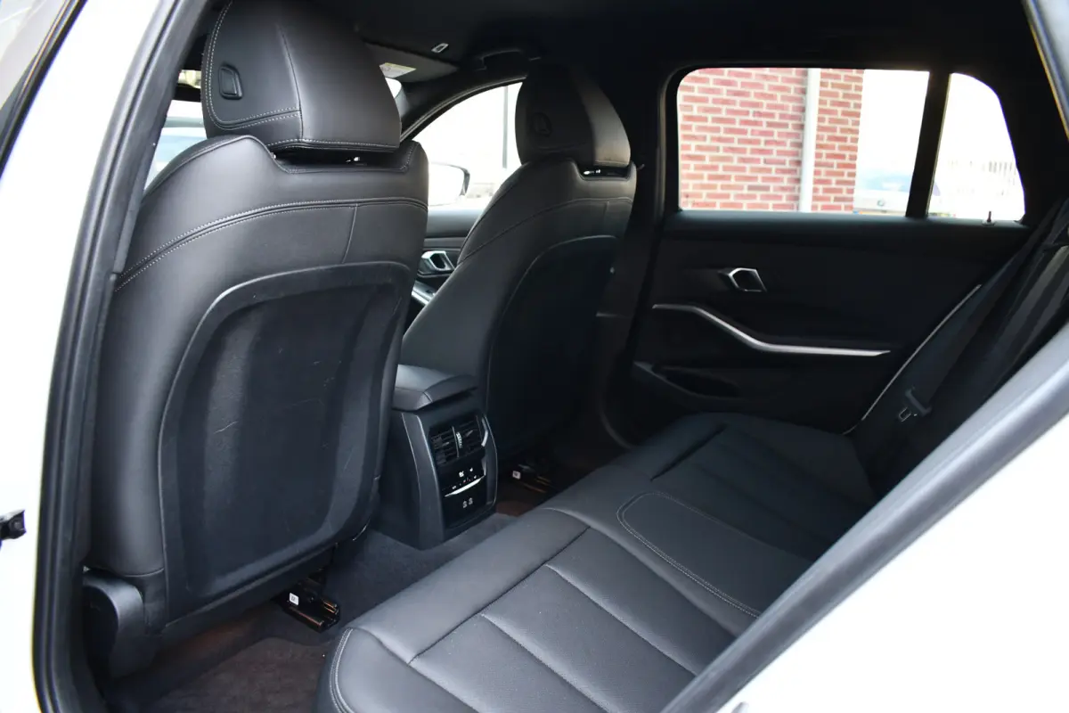 320e M-Sport Shadowline Leder 18inch BTW-auto!